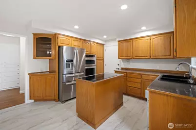 7915 37th Avenue S, Seattle, WA 98118 - Photo 13