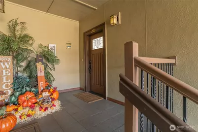 1051 N Baker Avenue #B203, East Wenatchee, WA 98802 - Photo 3