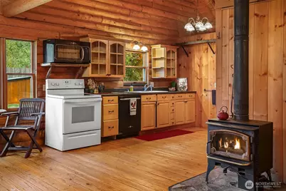 4 E Mountain View Road, Camano Island, WA 98282 - Photo 9