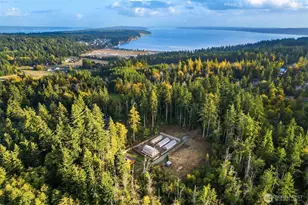 4 E Mountain View Rd, Camano Island, WA 98282 - Photo 25