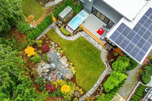 3037 NE Harrison Dr, Issaquah, WA 98029 - Photo 39