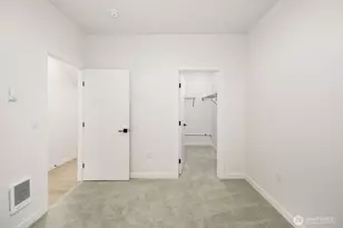 546 S Cloverdale St, Seattle, WA 98108 - Photo 17