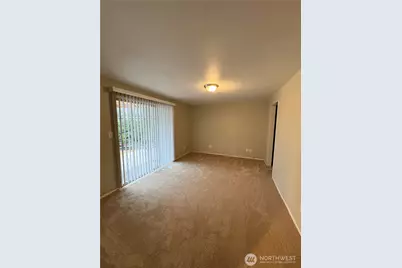 605 155th Avenue SE, Bellevue, WA 98007 - Photo 9