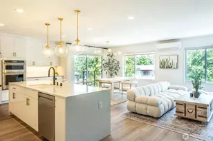 15558 NE 15th Pl, Bellevue, WA 98007 - Photo 3