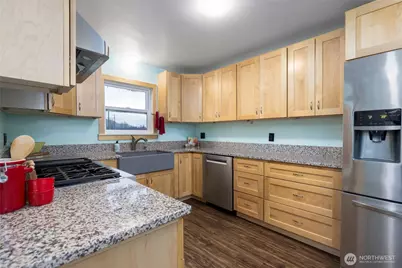 879 N Fruitdale Road, Sedro Woolley, WA 98284 - Photo 11