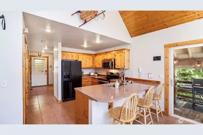 160 Innsbruck Drive, Snoqualmie Pass, WA 98068 - Photo 7