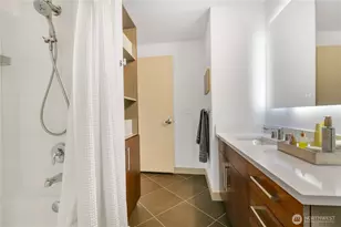 910 Lenora St, Seattle, WA 98121 - Photo 19