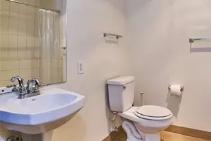 1610 Belmont Ave, Seattle, WA 98122 - Photo 13