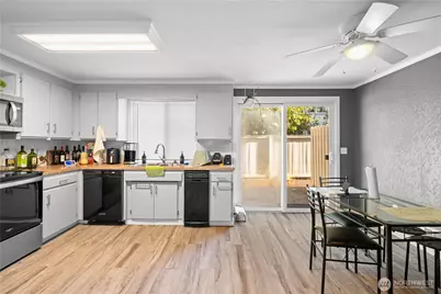 2621 Mountain View Avenue W #9B, Tacoma, WA 98466 - Photo 11