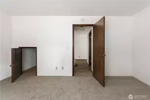 2725 Hunt Rd, Oak Harbor, WA 98277 - Photo 15