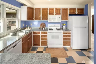 10514 SW 110th St, Vashon, WA 98070 - Photo 11
