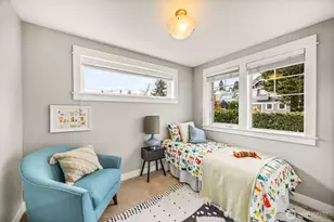 3219 21st Ave W, Seattle, WA 98199 - Photo 19