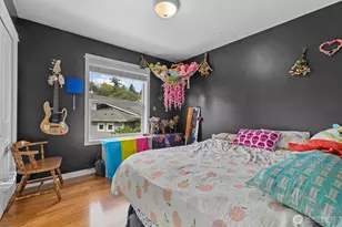 7761 Beacon Pl NE, Bremerton, WA 98311 - Photo 15