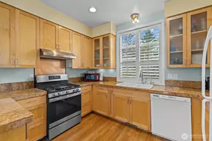 7761 Beacon Pl NE, Bremerton, WA 98311 - Photo 5