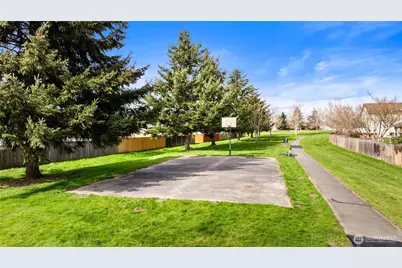 10207 59th Dr NE, Marysville, WA 98270 - Photo 21