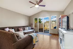 10207 59th Dr NE, Marysville, WA 98270 - Photo 3