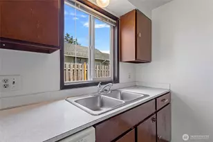 2312 Orleans St, Bellingham, WA 98229 - Photo 9