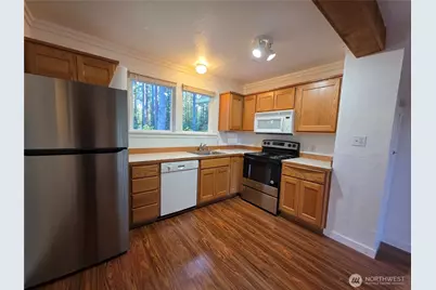 3306 S Camano Drive #B, Camano Island, WA 98282 - Photo 13