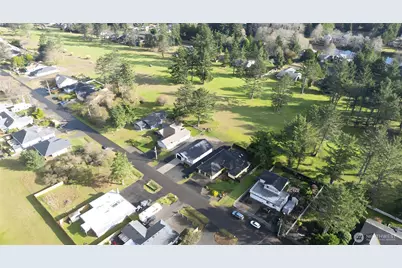 262 Octopus Avenue NE, Ocean Shores, WA 98569 - Photo 37