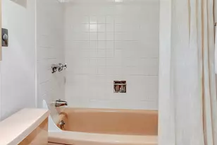 500 Olympic Pl, Seattle, WA 98119 - Photo 25