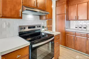 500 Olympic Pl, Seattle, WA 98119 - Photo 15