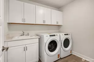 9016 NE 203rd Ct, Bothell, WA 98011 - Photo 17