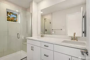 9016 NE 203rd Ct, Bothell, WA 98011 - Photo 13