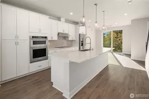 9016 NE 203rd Ct, Bothell, WA 98011 - Photo 3