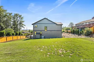 1238 9th St SW, Puyallup, WA 98371 - Photo 35