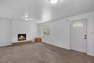 2431 Pine St, Everett, WA 98201 - Photo 3