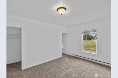 2431 Pine Street, Everett, WA 98201 - Photo 15