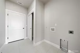 1161 E Mt Hood St, Othello, WA 99344 - Photo 3