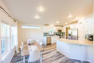 1522 W 15th St, Port Angeles, WA 98363 - Photo 3