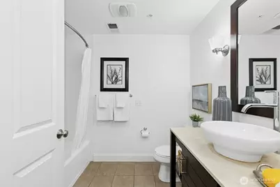 18707 SE Newport Way #102, Issaquah, WA 98027 - Photo 21