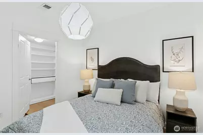 18707 SE Newport Way #102, Issaquah, WA 98027 - Photo 19