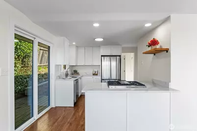 2220 14th Avenue W, Seattle, WA 98119 - Photo 7