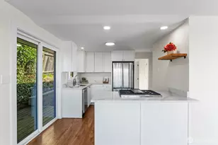 2220 14th Ave W, Seattle, WA 98119 - Photo 7