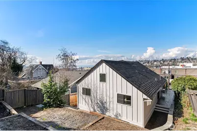 2220 14th Avenue W, Seattle, WA 98119 - Photo 27