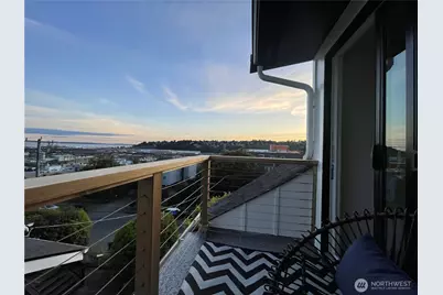 2220 14th Avenue W, Seattle, WA 98119 - Photo 17