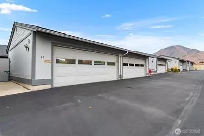 1310 Castlerock Avenue #19, Wenatchee, WA 98801 - Photo 13