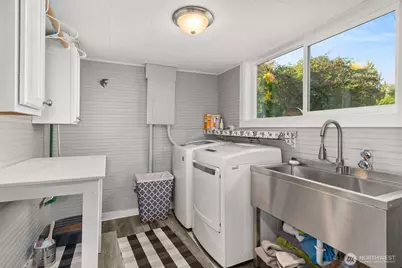 716 First Street W, South Bend, WA 98586 - Photo 17