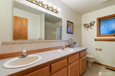 7077 Austin Pass Road, Glacier, WA 98244 - Photo 15