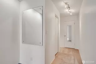 1425 S Puget Dr, Renton, WA 98055 - Photo 13