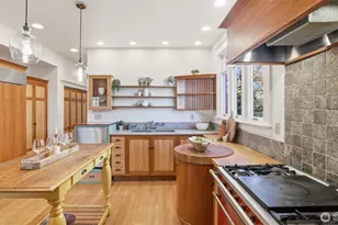 908 15th Ave E, Seattle, WA 98112 - Photo 13