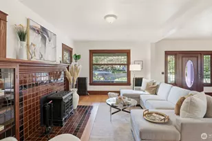 908 15th Ave E, Seattle, WA 98112 - Photo 9