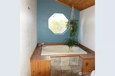 464 Highway 20, Tonasket, WA 98855 - Photo 9