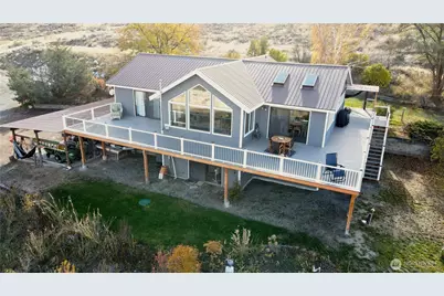 464 Highway 20, Tonasket, WA 98855 - Photo 1