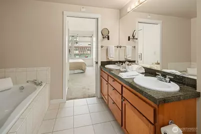 2607 Western Avenue #511, Seattle, WA 98121 - Photo 13