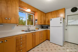 216 Colvin Pl, Mount Vernon, WA 98274 - Photo 13