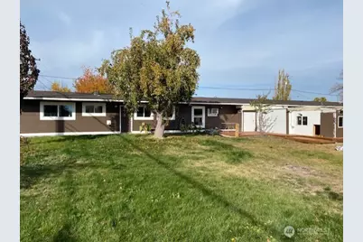 9016 Bong Loop Drive #B, Moses Lake, WA 98837 - Photo 5